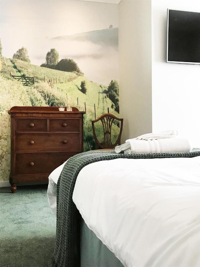 The Queen'S Head At Broad Chalke Hotel Buitenkant foto