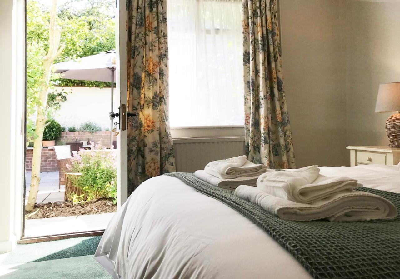 The Queen'S Head At Broad Chalke Hotel Buitenkant foto