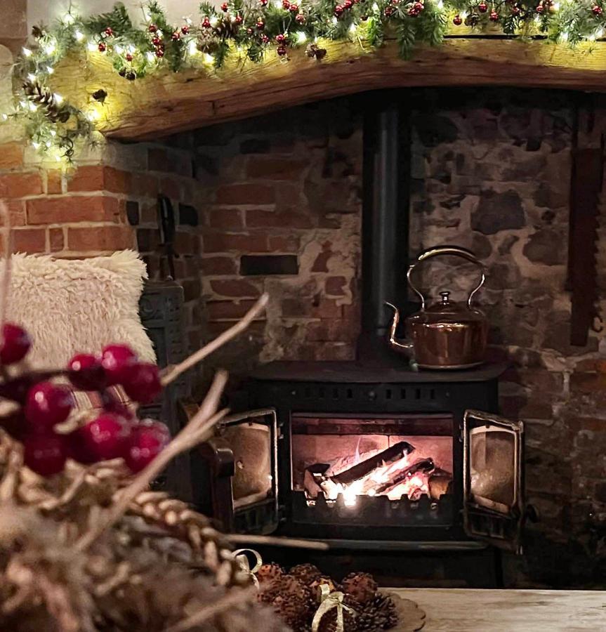 The Queen'S Head At Broad Chalke Hotel Buitenkant foto