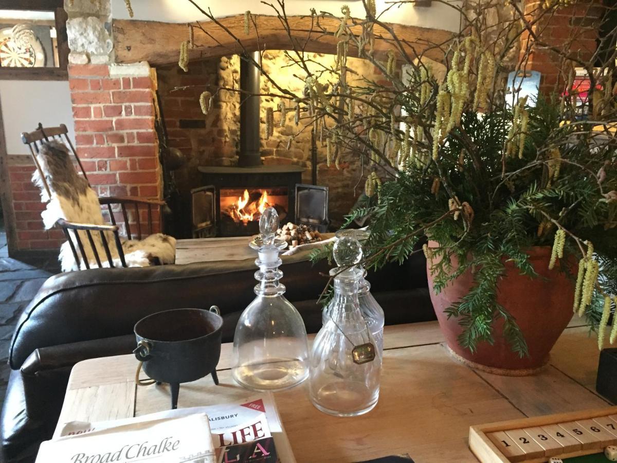 The Queen'S Head At Broad Chalke Hotel Buitenkant foto